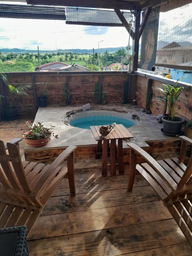 Kami Lodge F3 Jacuzzi Riviere-Salee Ngoại thất bức ảnh